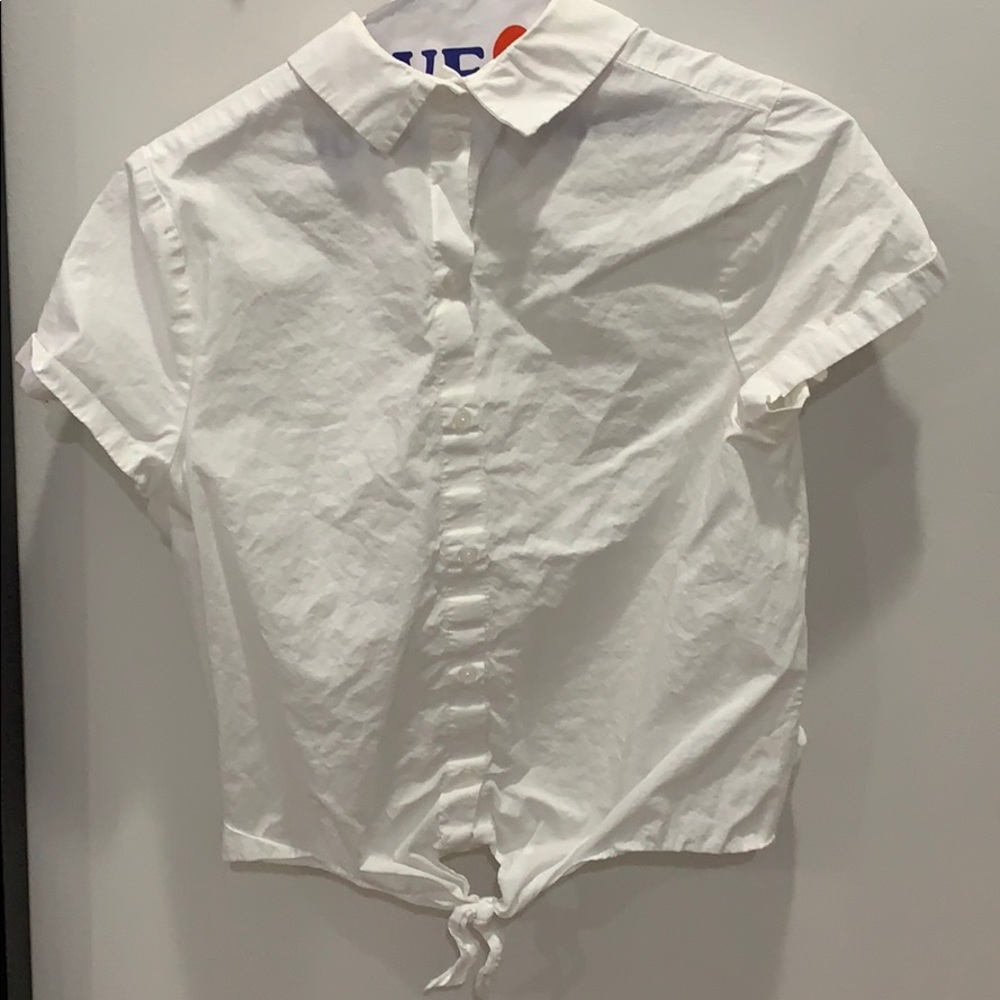 White blouse - Picture 2 of 3